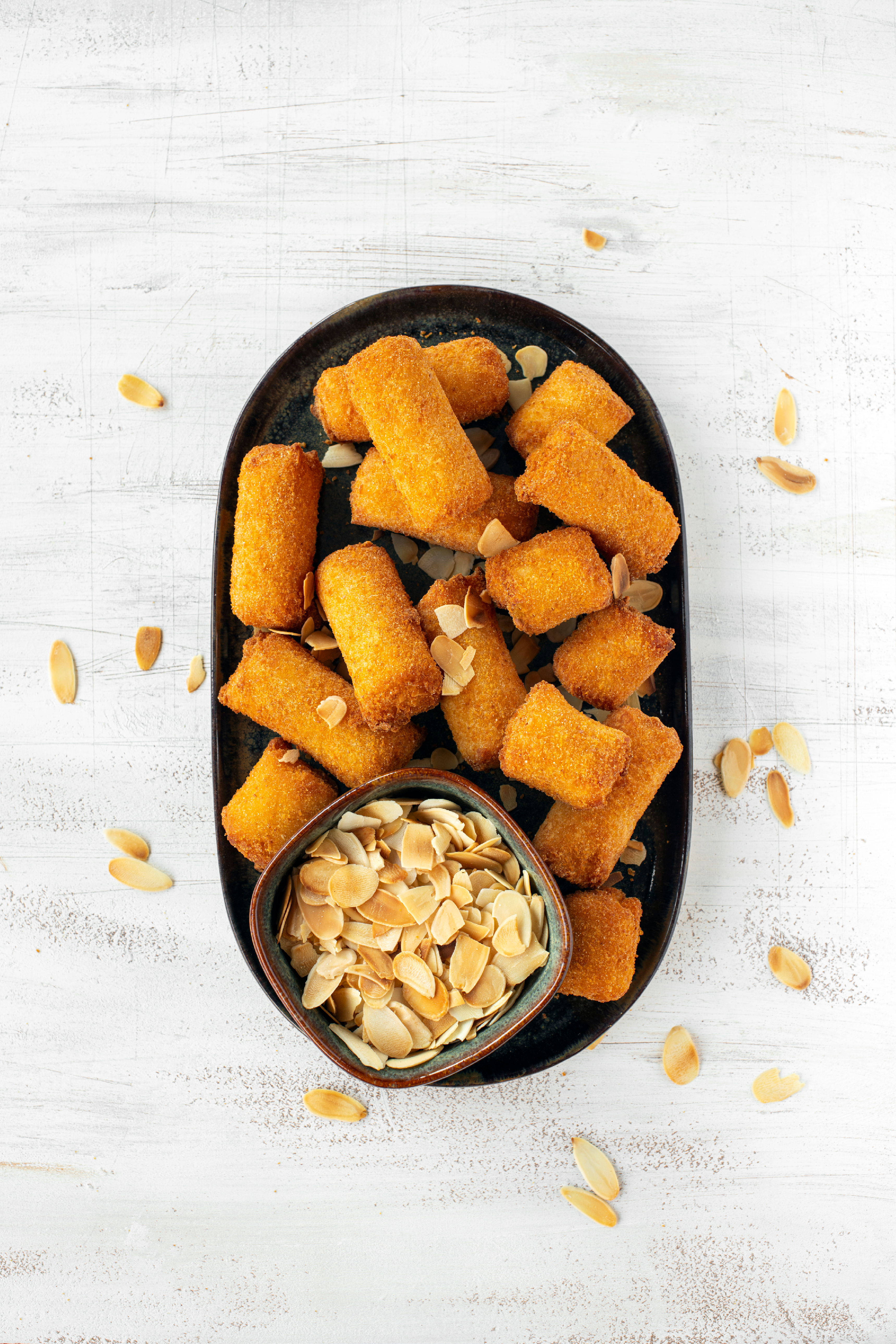 CROQUETTES AUX AMANDES FRAIS