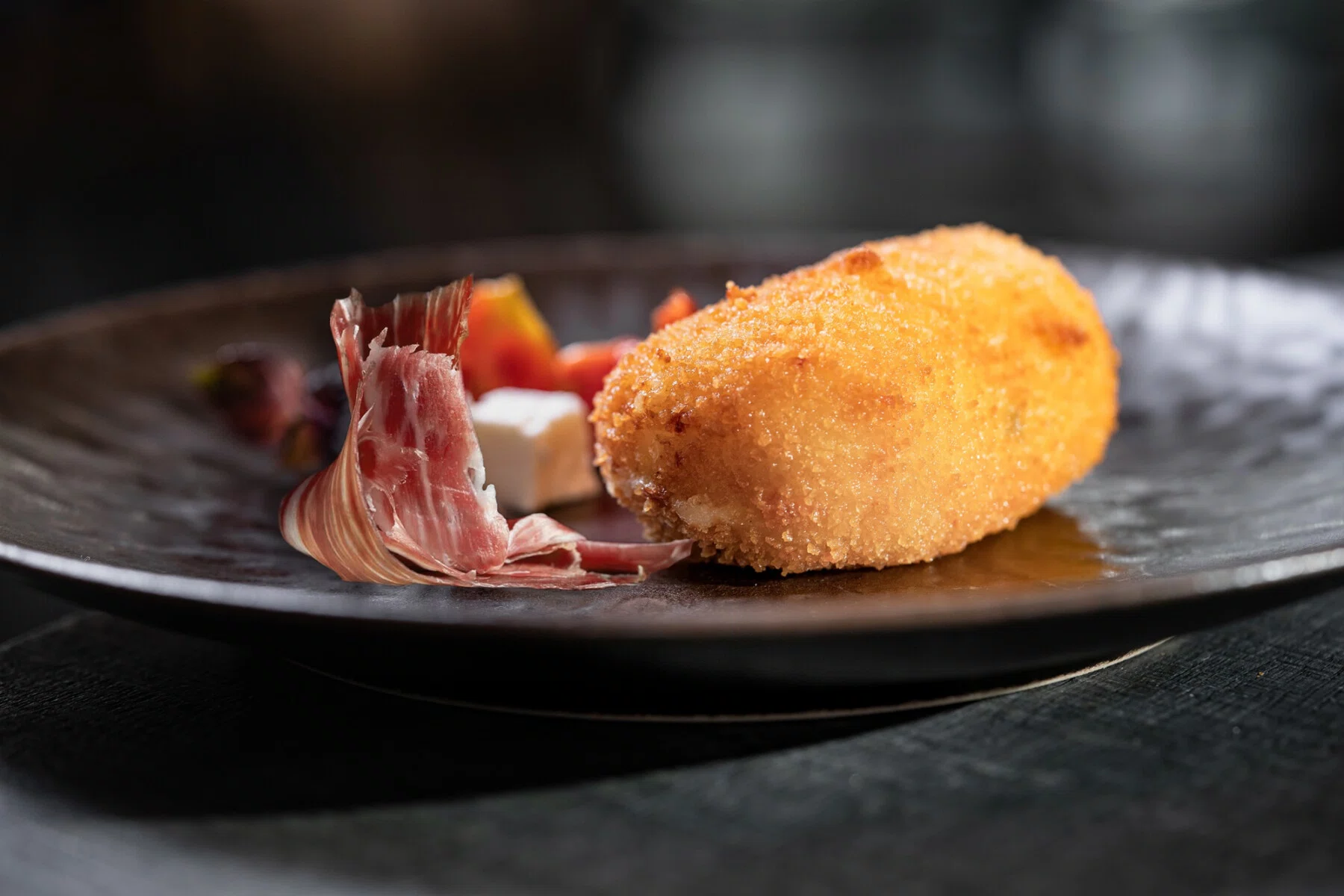 MINI GEITENKAAS MET GANDA HAM KROKETTEN 
